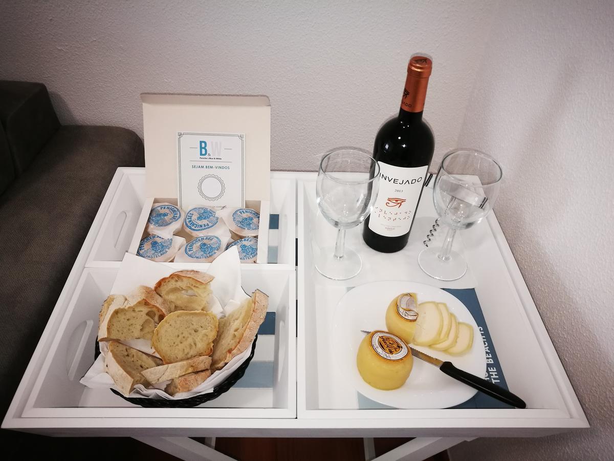 Peniche'S Blue & White Apartment Bagian luar foto